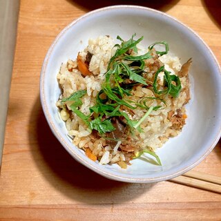 鯖味噌缶で炊き込みご飯